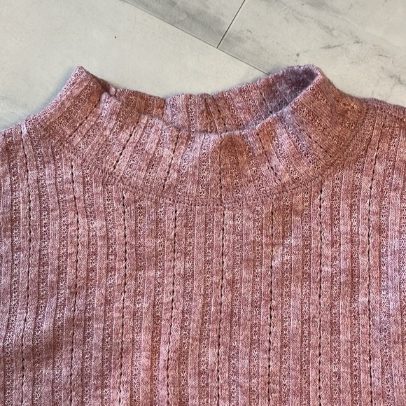 Aeropostale   The OG Tee Collection   Rose color  Cropped long sleeve Tee size L - Picture 4 of 7